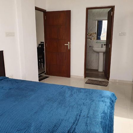 New 2 Bedroom Apartment, 100M Away From The Beach Dehiwala-Mount Lavinia Exterior foto